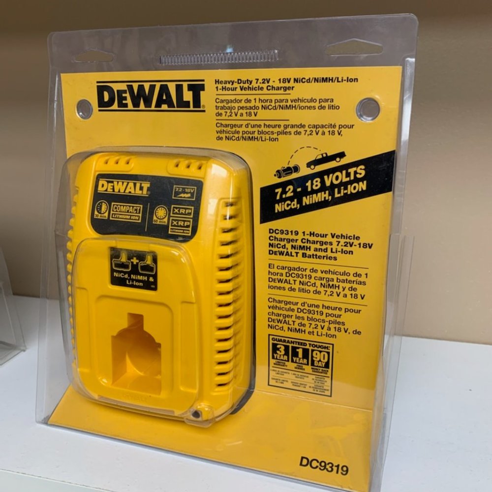 DeWalt Charger DC9319